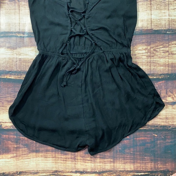 Black Strappy Open Back Lace Up Romper - Picture 3 of 5